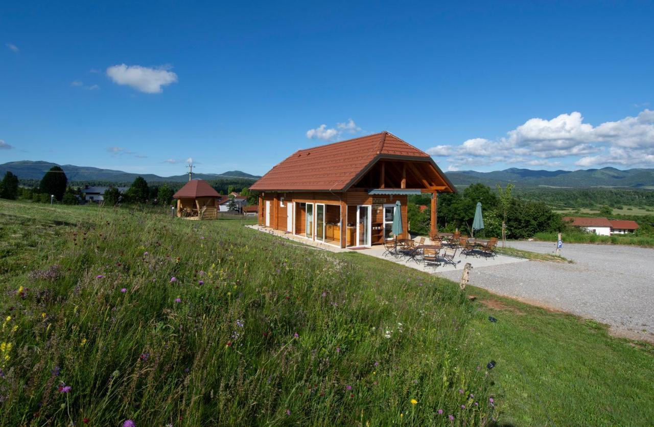 Camp The Sunrise Hill Hotel Pivka Exterior photo