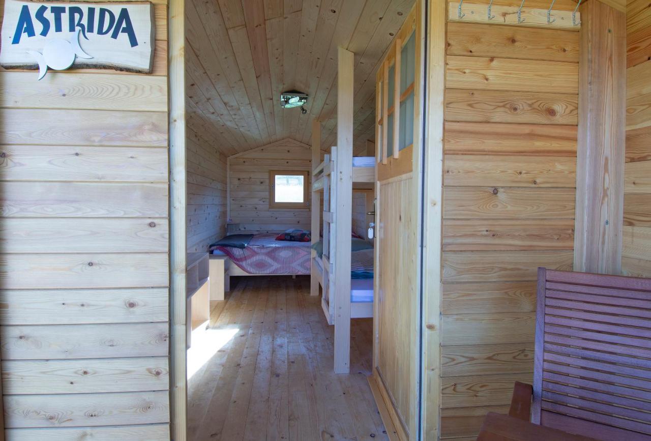 Camp The Sunrise Hill Hotel Pivka Exterior photo