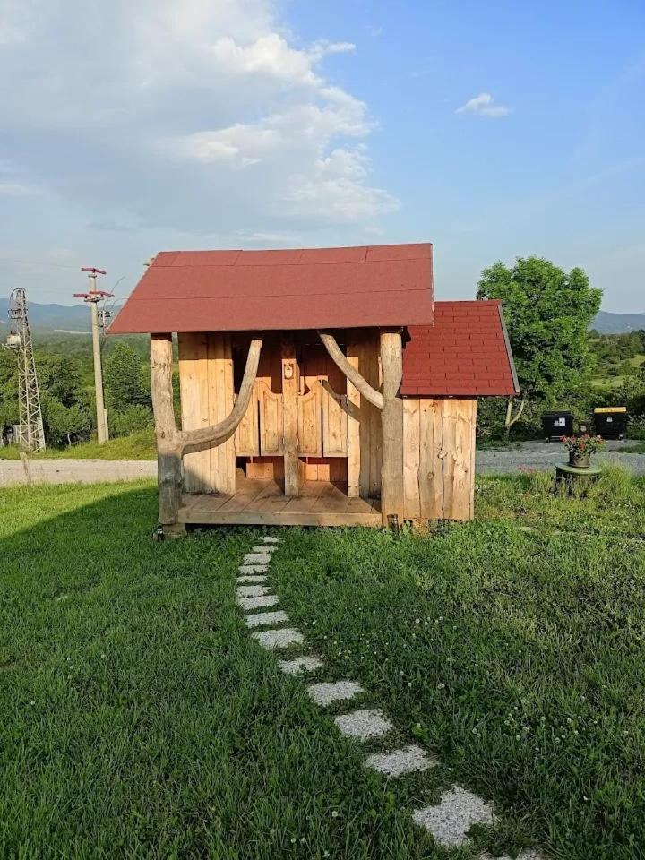 Camp The Sunrise Hill Hotel Pivka Exterior photo