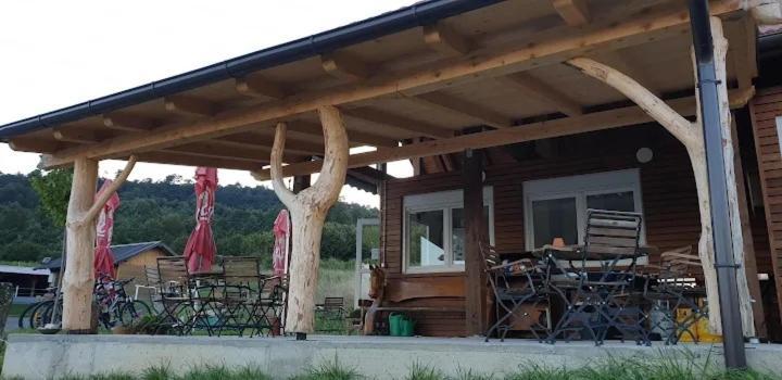 Camp The Sunrise Hill Hotel Pivka Exterior photo