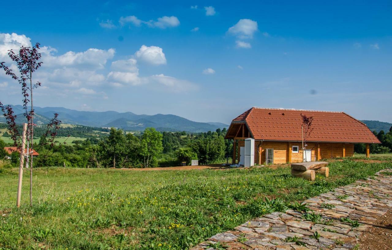Camp The Sunrise Hill Hotel Pivka Exterior photo